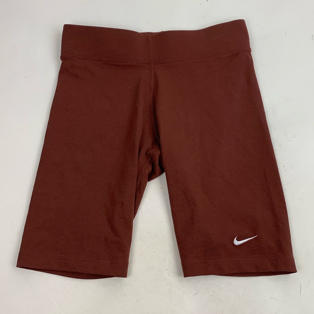 Nike Tight Fit 8” shorts Size Small Burgundy maroon Stretch New. NWT